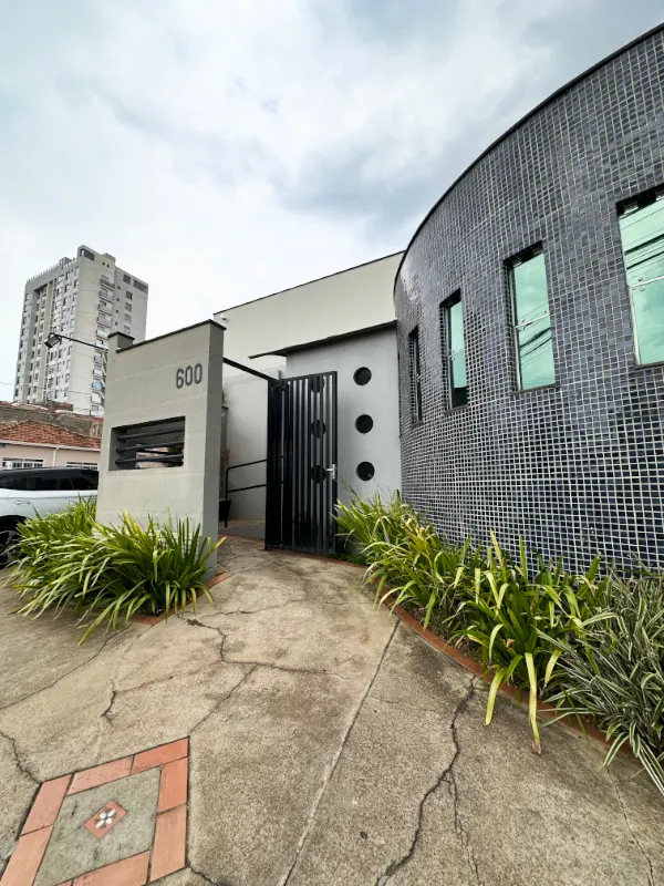 Detalhe do consultório da ortodontista